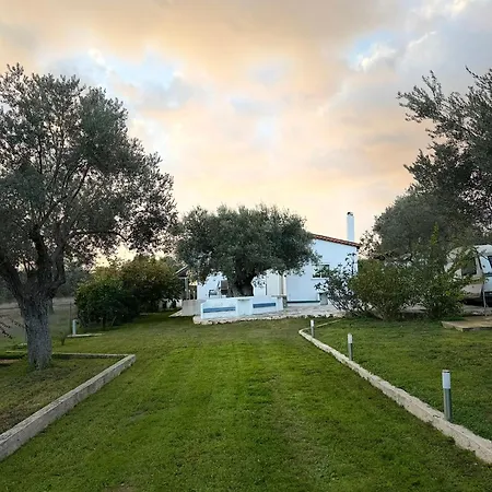 Casa Fouli - *